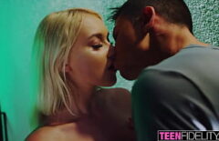 فيلم سكس منى فاروق وشيما نيك مقابل المال مترجمة